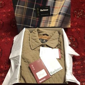 🌺🌺Barbour lady’s quilted jacket size 12